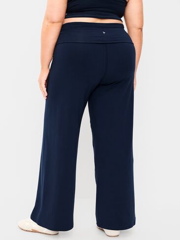 بنطال PowerChill عالي الخصر قابل للطي وواسع الساق من Old Navy - باللون البحري in Kuwait