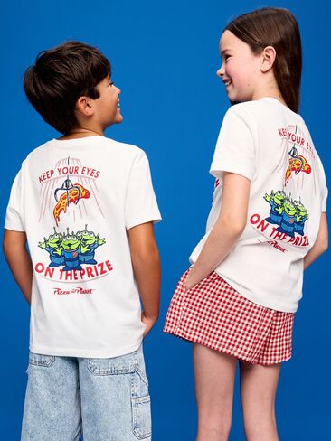 تي شيرت Old Navy Old Navy x Pixar Toy Story برسوم محايدة للجنسين للأطفال - زنابق بيضاء in Kuwait