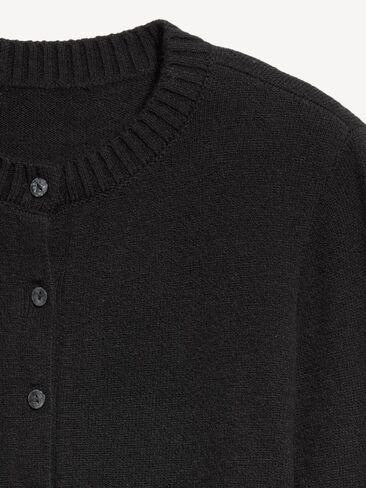 سترة صوفية قصيرة بياقة دائرية من Old Navy SoSoft - بلاك جاك in Kuwait