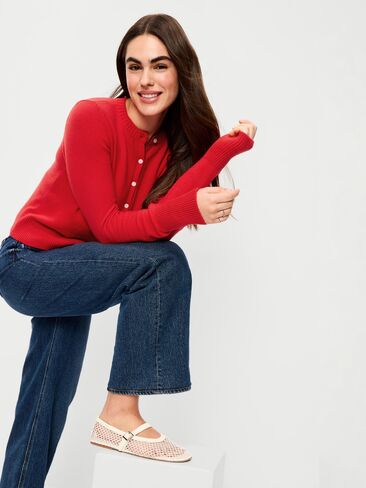 سترة صوفية قصيرة بياقة دائرية من Old Navy SoSoft - أحمر سكوتي in Kuwait