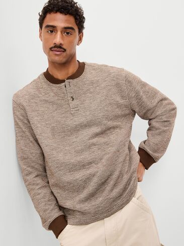 تي شيرت Old Navy Workwear Fleece Henley - جوز داكن in Kuwait
