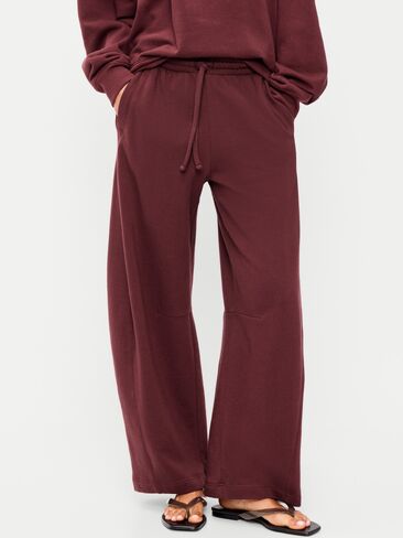 بنطال رياضي SoComfy Barrel متوسط ​​الارتفاع من Old Navy - أحمر أم لا in Kuwait