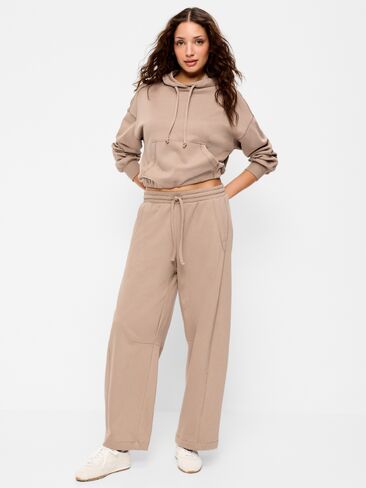 بنطال رياضي SoComfy Barrel متوسط ​​الارتفاع من Old Navy - شوكولاتة مملحة in Kuwait