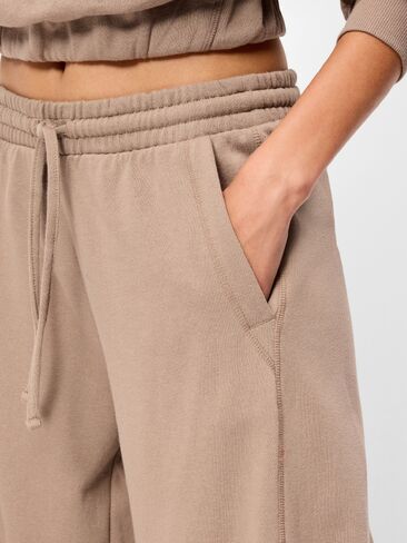 بنطال رياضي SoComfy Barrel متوسط ​​الارتفاع من Old Navy - شوكولاتة مملحة in Kuwait