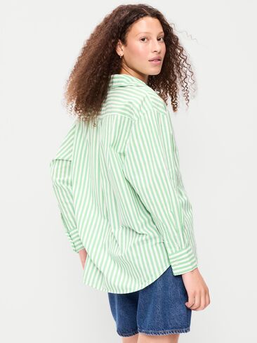 قميص Boyfriend ذو أزرار كبيرة الحجم من Old Navy - شريط أخضر in Kuwait