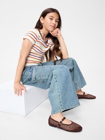بنطلون جينز فضفاض للغاية وواسع الساق للفتيات من Old Navy سهل الارتداء منخفض الارتفاع - غسيل متوسط in Kuwait
