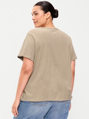 تي شيرت Old Navy EveryWear برقبة دائرية وشعار الماركة - شوكولاتة مملحة in Kuwait