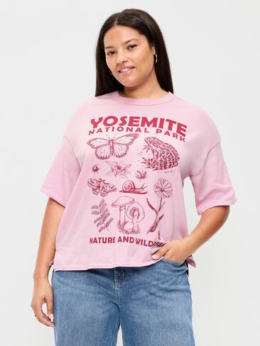 تي شيرت Old Navy Yosemite National Park ذو رقبة دائرية كبيرة الحجم - برغموت in Kuwait