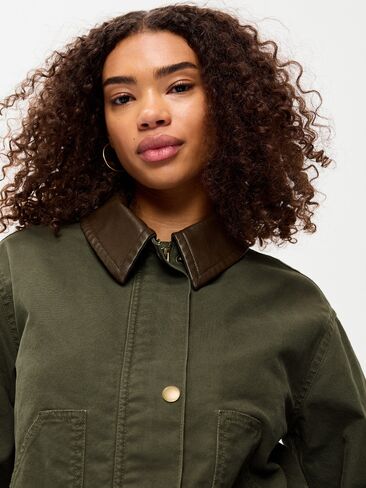 Old Navy Cropped Barn Jacket - Forest Tapestry in Kuwait