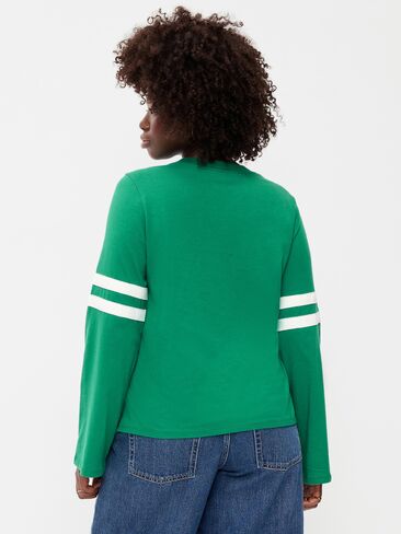 تي شيرت برسومات بأكمام طويلة من Old Navy EveryWear - جوهرة الغابات المطيرة in Kuwait