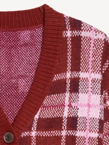سترة صوفية من Old Navy SoSoft برقبة على شكل حرف V - أحمر منقوش in Kuwait