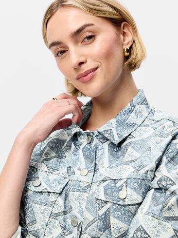 جاكيت جينز كلاسيكي من Old Navy Wow - باندانا زرقاء in Kuwait