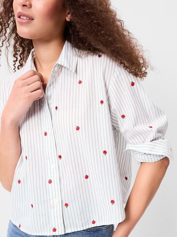 Old Navy Cropped Button-Down Shirt - Apple in Kuwait
