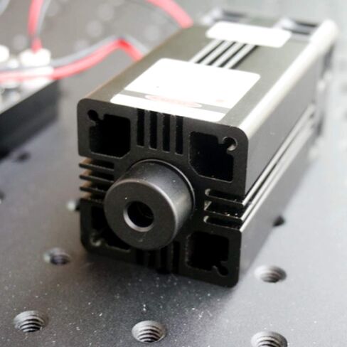 W4 صناعة الليزر 445nm / 447nm / 450nm M W G-L4000 وحدة نقطة الليزر الزرقاء ديود NDB7A75 ث / TTL0-20 كيلو هرتز ومروحة التبريد والعمل لفترة طويلة in Kuwait