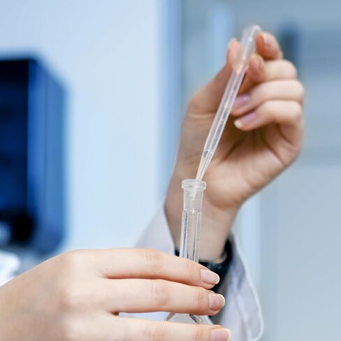 Disposable Plastic Transfer Pipettes 100pcs for Precise Liquid Application 3ml with Calibrated Markings Suitable for Essential Oils, Lab Use, and Activities in Kuwait