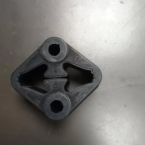 PIPE HANGER C2C41707 LR025064 in Kuwait