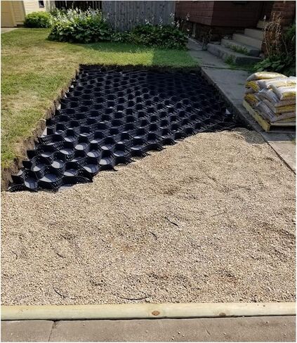 شبكة بلاستيكية بقاعدة سقيفة، مثبت الشبكة الجغرافية للممر 4 بوصات/2 بوصة ارتفاع - شبكة HDPE للتحكم في الحصى/التآكل (ارتفاع 2 × 7 م (6.5 × 23 قدمًا) 5 سم/2 بوصة) in Kuwait