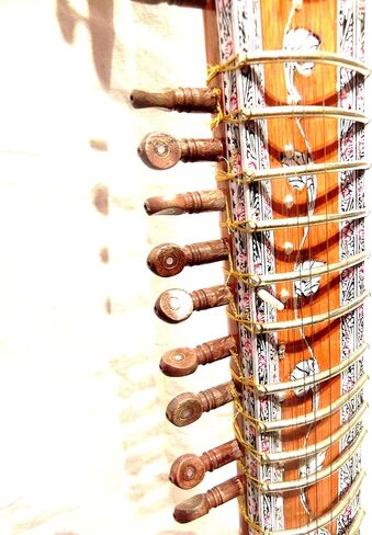 صناعة يدوية هندية ~ سيتار كهربائي شري رافي شانكار مصمم على طراز TUN WOOD Free STRING & MIZRAB in Kuwait