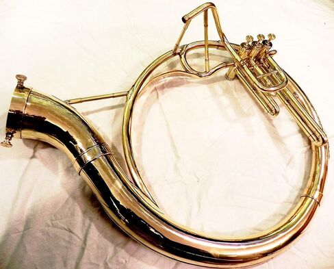 IM Brass Bb Sousaphone، مقاس 22 بوصة ذهبي، طراز حديث مع لمسة نهائية مصقولة وحقيبة حمل in Kuwait