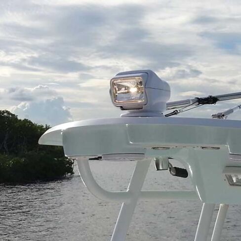 كشاف LED من سلسلة Golights Stryker ST 30005ST، حامل مغناطيسي مع جهاز تحكم عن بعد لاسلكي محمول، دوران 360 درجة، لمسة نهائية بيضاء in Kuwait