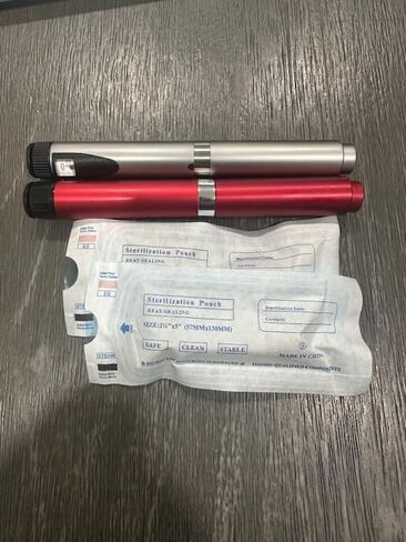2 - V2 60 Unit Personal Reusable Research Pens (Red & Silver) and 5 Empty Cartridges in Kuwait