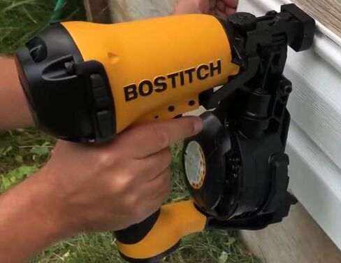 لجهاز تثبيت المسامير للسقف Bostitch RN46-1 | أداة تركيب جوانب الفينيل | فولاذ مطلي بالزنك | تثبيت انحياز أسرع بما يصل إلى 4X in Kuwait