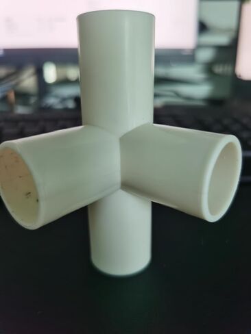 Plastic 4 Way Connecto in Kuwait