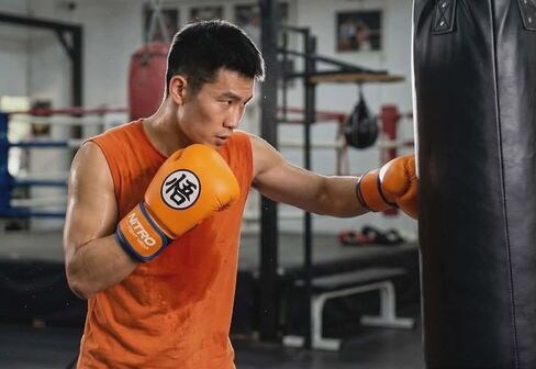 16oz Boxing Gloves - Kickboxing & Muay Thai Gloves - 16 oz Ounce Sparring Bag Gloves in Kuwait