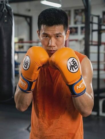16oz Boxing Gloves - Kickboxing & Muay Thai Gloves - 16 oz Ounce Sparring Bag Gloves in Kuwait