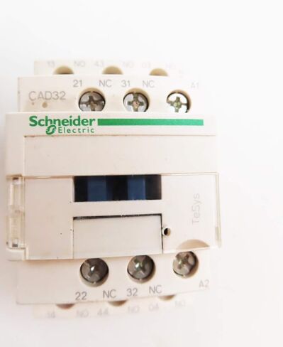 شنايدر CAD32G7 مرحل التحكم 120V-AC in Kuwait