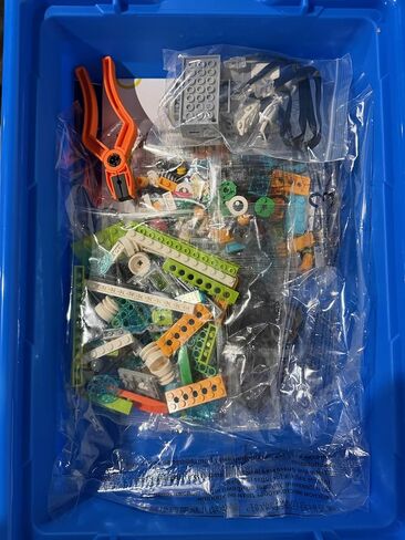 JoviJon WeDo 2.0 Core Set, Programmable Robotics Kit, 280 Pieces DIY Programing Robot Electronic Bricks+4PCS Hub Motor Kit Compatible with Standard Building Blocks We.Do 2.0 45300 Robotics in Kuwait