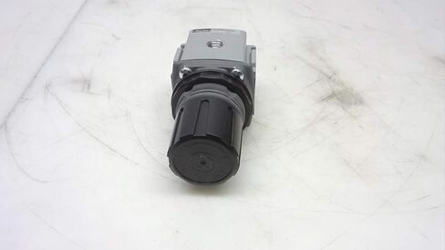 منظم مضغوط من سلسلة Parker Hannifin P32RB94BNNP P32RB بدون مقياس، تخفيف التخفيف، مقبض غير مرتفع، نطاق 8 بار/125 رطل لكل بوصة مربعة/0.8 ميجا باسكال، صامولة تثبيت لوحة بلاستيكية، منفذ NPT 1/2 بوصة in Kuwait