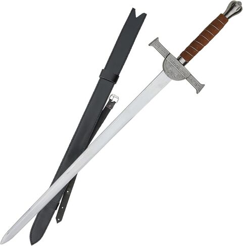 نسخة طبق الأصل من Armory Replicas™ Connor MacLeod Sword من Highlander - شفرة من الفولاذ المقاوم للصدأ، طول 31.25 بوصة، مقبض ملفوف من جلد الغزال والأسلاك، واقي متقاطع معقد مع شارة عائلية، غمد جلدي متضمن in Kuwait