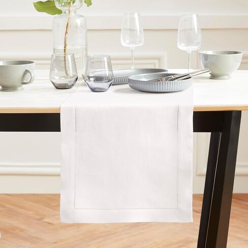مفرش طاولة Solino Home 100% من الكتان النقي بخياطة بيضاء بطول 72 بوصة - 35.56 × 72 بوصة لخزانة الملابس وتناول الطعام - الصيف - سونوما in Kuwait