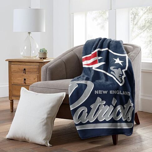 Northwest NFL New England Patriots Unisex-Adult Raschel Throw Blanket, 50" x 60", Signature in Kuwait