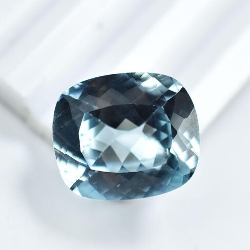 Brazilian Natural Aquamarine Cushion 10 Ct Certified Cushion Cut Loose Gemstone in Kuwait