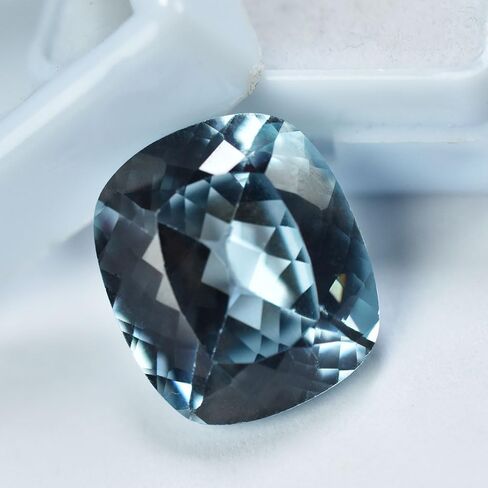 Brazilian Natural Aquamarine Cushion 10 Ct Certified Cushion Cut Loose Gemstone in Kuwait