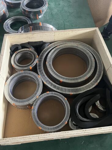 حشية جرح حلزونية من GemmySeal مع حلقة داخلية وخارجية CS، مملوءة بالجرافيت، 5 قطع 12 بوصة DN300-300lb in Kuwait