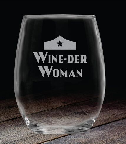 كأس نبيذ بدون جذع من Wine-der Woman سعة 15 أونصة - هدية عيد ميلاد مضحكة لمحبي القصص المصورة - امرأة محارب خارقة للعدالة - شخصية البطلة - عيد الأم - قميص ثقافة البوب in Kuwait
