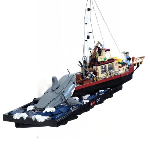 حامل حائط لجهاز Lego Jaws 21350 Diorama - حامل عرض عائم آمن وأنيق لمشهد سينمائي مميز in Kuwait