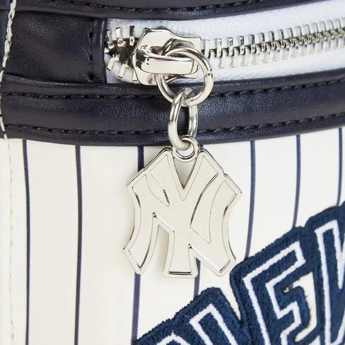 حقيبة ظهر صغيرة من Loungefly For NY Yankees Patches in Kuwait