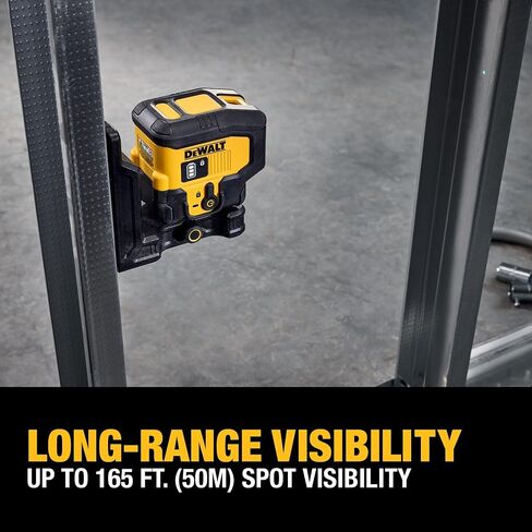 مجموعة أدوات ضبط مستوى الليزر ذات 3 نقاط من DEWALT Green، مستوى ليزر أخضر قابل لإعادة الشحن عبر USB، كابل USB، قاعدة تثبيت وحقيبة تخزين متضمنة، وقت تشغيل طويل (DCLE16031GB) in Kuwait