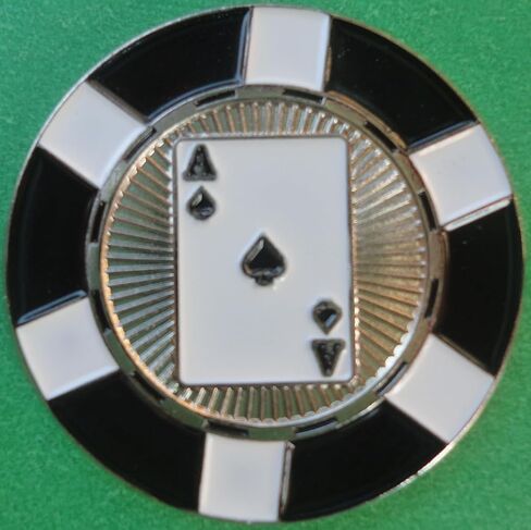 علامة كرة البوكر من Ace of Spades - علامة كرة جولف معدنية لوضع اللون الأخضر، علامة جولف مضحكة للرجال والنساء، أداة تحديد كرة المحاذاة in Kuwait