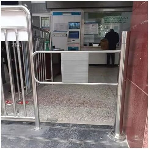 One-Way Traffic Door，Automatic Rebound Swing GateStainless Steel Spring-Loaded Safety Swing Gate for Restaurants & Supermarkets - One-Way Access Door - Durable Entrance Barrier Solution，（Le in Kuwait