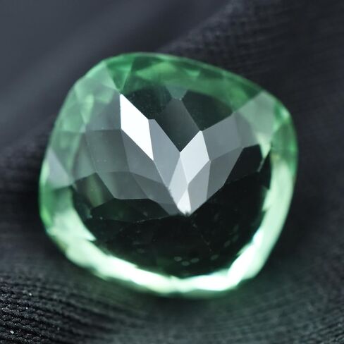 Natural 8.10 Ct Montana Sapphire Bluish Green Square Cut CERTIFIED Gemstone in Kuwait