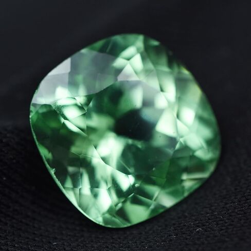 Natural 8.10 Ct Montana Sapphire Bluish Green Square Cut CERTIFIED Gemstone in Kuwait