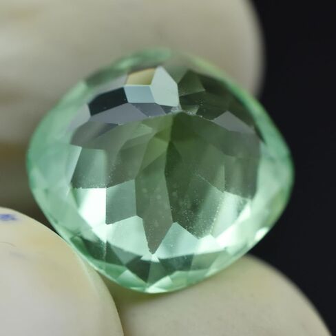 Natural 8.10 Ct Montana Sapphire Bluish Green Square Cut CERTIFIED Gemstone in Kuwait
