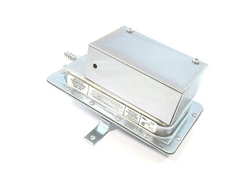 CLEVELAND CONTROLS AFS-222-112 نطاق مرحاض 0.05-12 بوصة، 120-277 فولت تيار متردد، 15 أمبير غير حثي إلى 277 فولت تيار متردد، 300 فولت أمبير للخدمة التجريبية، 50/60 هرتز، نقطة ضبط قابلة للتعديل، مفتاح استشعار ضغط الهواء، إيجابي/سلبي/مختلف in Kuwait