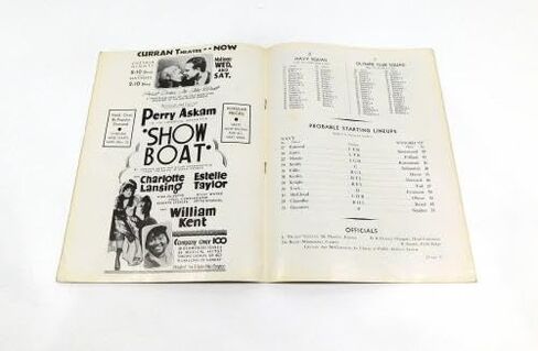 1933 ضد برنامج كرة القدم للنادي الأوليمبي 11-11-33 - برامج الكلية in Kuwait