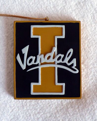 NCAA RIDGEWOOD COLLECTIBLES IDAHO VANDALS TEAM ORNAMENT in Kuwait